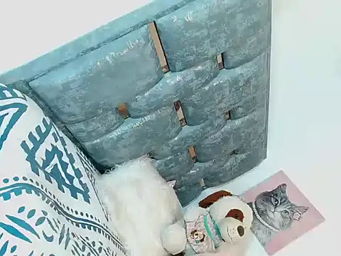 titania1502 online show from January 8, 2026, 12:44 pm