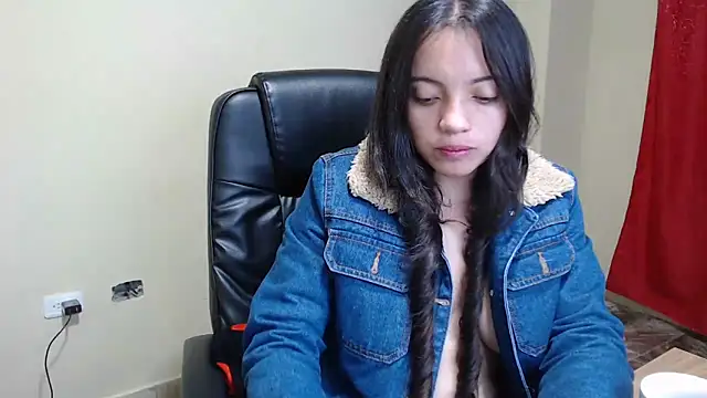 Snapshot of smith_celeste chatting on March 14, 2025, 11:43 pm smith celeste online show from March 14, 2025, 11:43 pm