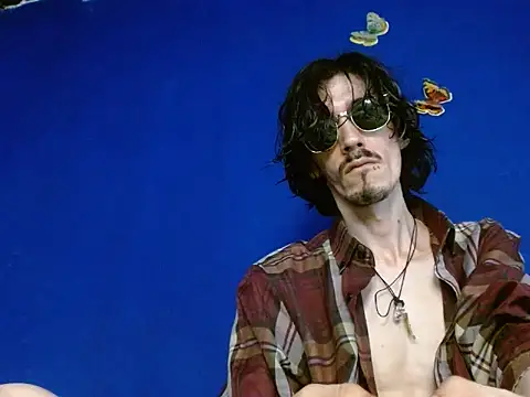 sk8-boy online show from December 18, 2025, 1:37 pm