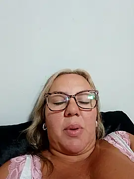 Pamelamilf online show from January 8, 2026, 4:18 am