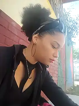 ChloeRaviss  online show from December 20, 2025, 3:26 pm