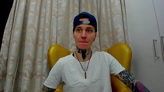 Snapshot of KennyXSX chatting on February 16, 2026, 4:49 pm KennyXSX online show from February 16, 2026, 4:49 pm