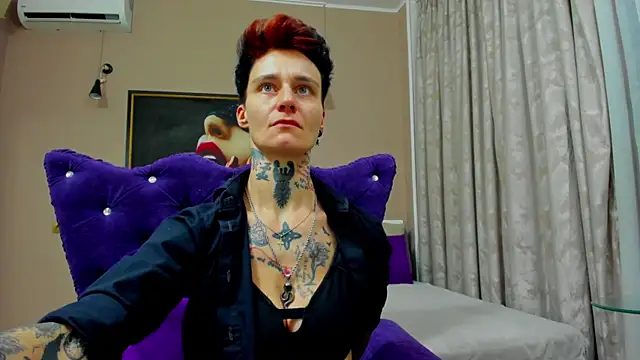 Snapshot of KennyXSX chatting on December 17, 2025, 8:03 pm KennyXSX online show from December 17, 2025, 8:03 pm