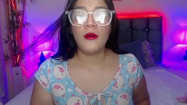 Snapshot of Valeri_hot22 chatting on January 16, 2026, 11:31 pm Valeri hot22 online show from January 16, 2026, 11:31 pm