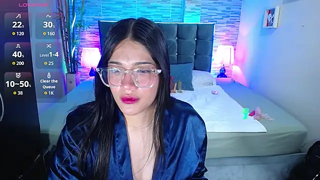 Snapshot of Valeri_hot22 chatting on February 7, 2026, 8:17 pm Valeri hot22 online show from February 7, 2026, 8:17 pm