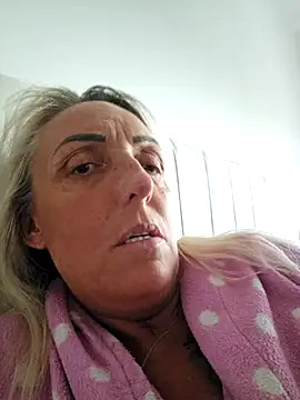 theblondecocklover online show from May 19, 2026, 6:20 am