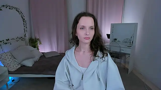 Ariadna Shy online show from March 7, 2026, 9:42 pm