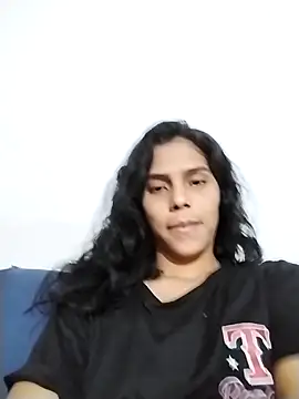 Emily hot26 online show from December 18, 2025, 7:02 am