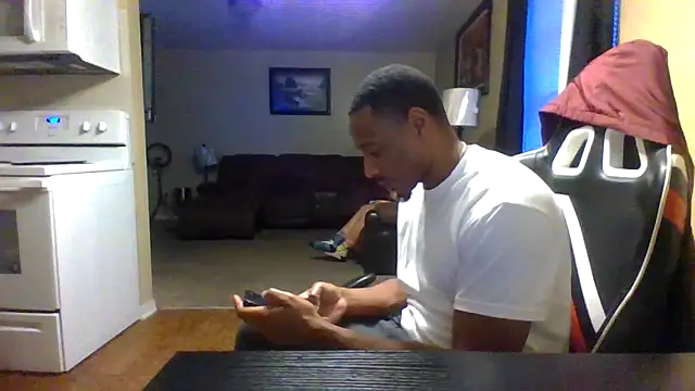Snapshot of KingDes55 chatting on May 2, 2026, 1:11 am KingDes55 online show from May 2, 2026, 1:11 am