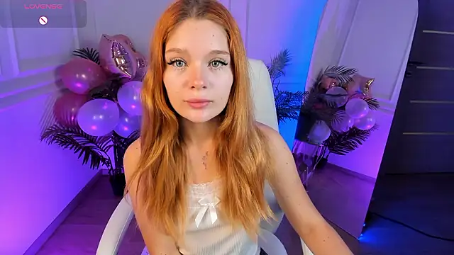 BunnyBooby online show from February 5, 2026, 8:37 pm