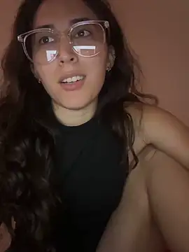 Snapshot of LatinDoll8 chatting on April 28, 2026, 8:02 pm LatinDoll8 online show from April 28, 2026, 8:02 pm