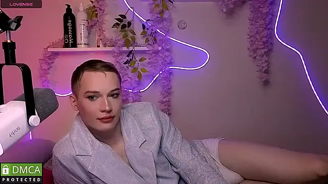 playoliver online show from May 1, 2026, 2:05 am