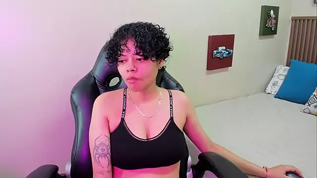 Sasha Venom online show from April 28, 2026, 11:42 pm