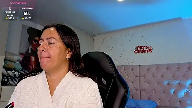 Snapshot of evelyn_harpeery chatting on January 15, 2026, 11:24 am evelyn harpeery online show from January 15, 2026, 11:24 am