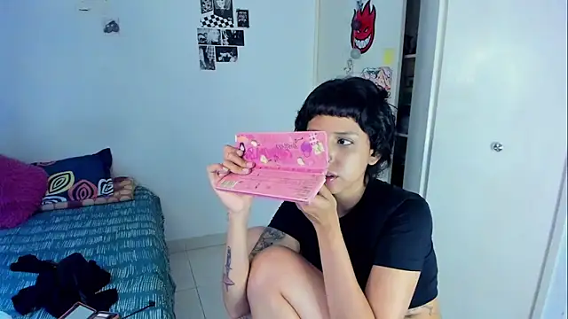 harakitty  online show from April 1, 2026, 10:28 pm