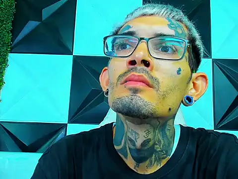 Boy tatto77 online show from February 21, 2026, 7:16 pm