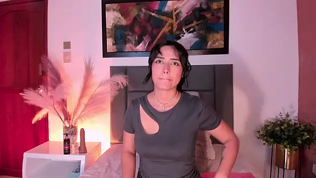 Snapshot of GahiaBelucci chatting on June 18, 2026, 5:51 pm GahiaBelucci online show from June 18, 2026, 5:51 pm
