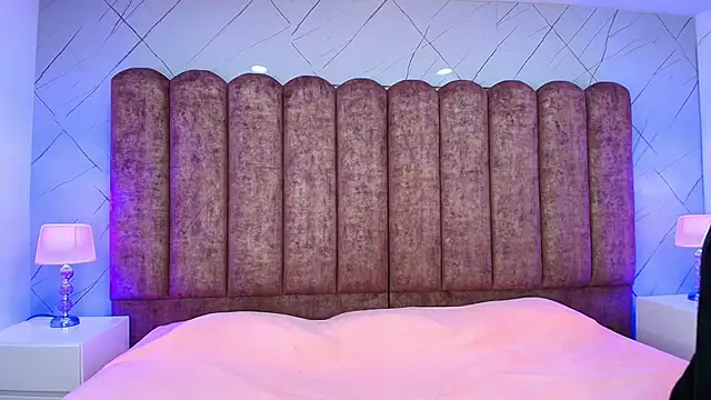 EllieBloom online show from January 9, 2026, 6:37 pm