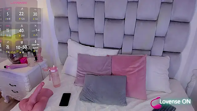 amber  ferrera online show from April 17, 2026, 7:49 pm