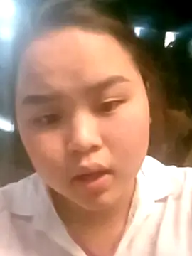 Snapshot of Daisy-y chatting on December 23, 2025, 1:38 am Daisy-y online show from December 23, 2025, 1:38 am