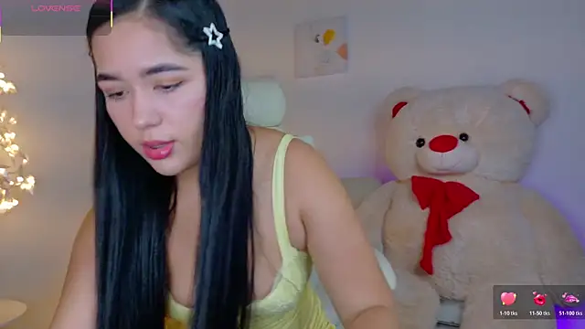 Snapshot of emmy_candy_18 chatting on May 11, 2026, 11:57 pm emmy candy 18 online show from May 11, 2026, 11:57 pm