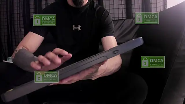 Ink Hung online show from January 15, 2026, 2:48 am