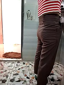 Sweet-Berryy online show from March 18, 2026, 1:31 am