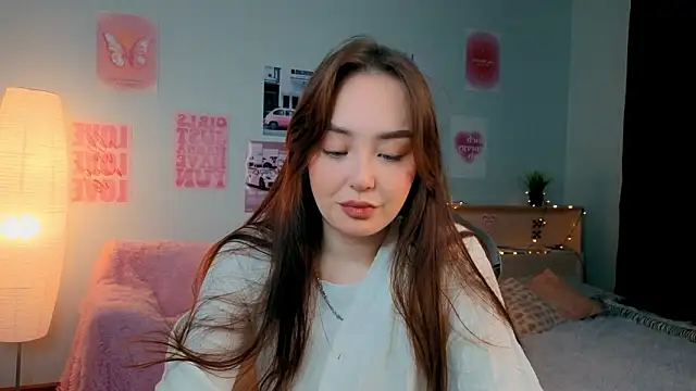 fallin lovee online show from February 3, 2026, 7:41 pm