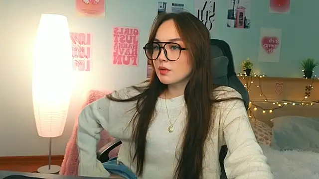 fallin lovee online show from January 18, 2026, 7:39 pm