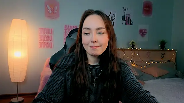 fallin lovee online show from February 2, 2026, 7:35 pm