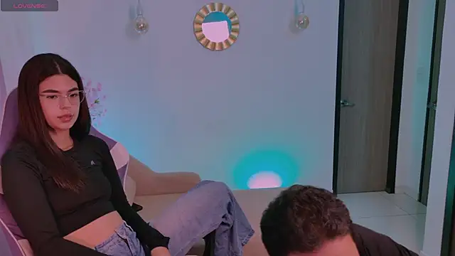 ZairaEon online show from January 14, 2026, 3:54 am