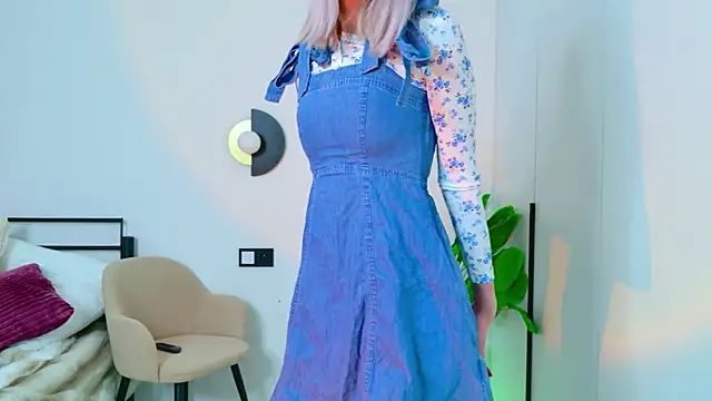 MidnightLily  online show from March 26, 2026, 2:10 am