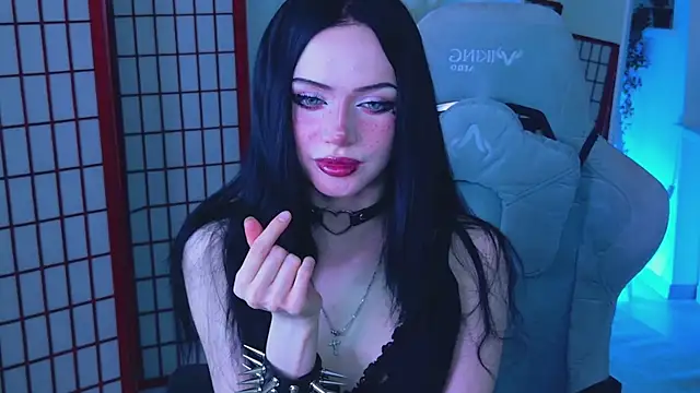 Dark Diva online show from April 13, 2026, 9:08 pm