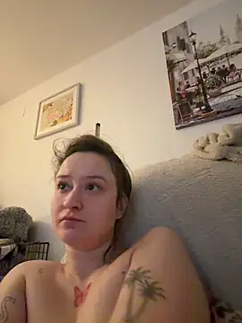 Snapshot of LilyLuck_ chatting on February 8, 2026, 6:27 pm LilyLuck online show from February 8, 2026, 6:27 pm