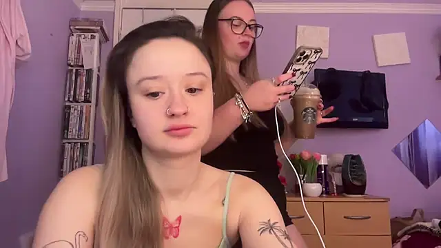 Snapshot of LilyLuck_ chatting on February 19, 2026, 1:41 pm LilyLuck online show from February 19, 2026, 1:41 pm