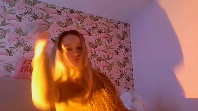 Snapshot of LilyLuck_ chatting on February 15, 2026, 2:05 pm LilyLuck online show from February 15, 2026, 2:05 pm