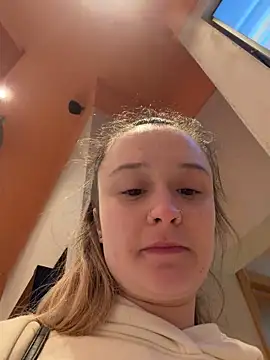 Snapshot of LilyLuck_ chatting on February 4, 2026, 1:28 pm LilyLuck online show from February 4, 2026, 1:28 pm