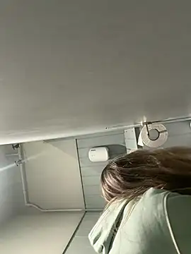 Snapshot of LilyLuck_ chatting on February 22, 2026, 6:31 pm LilyLuck online show from February 22, 2026, 6:31 pm