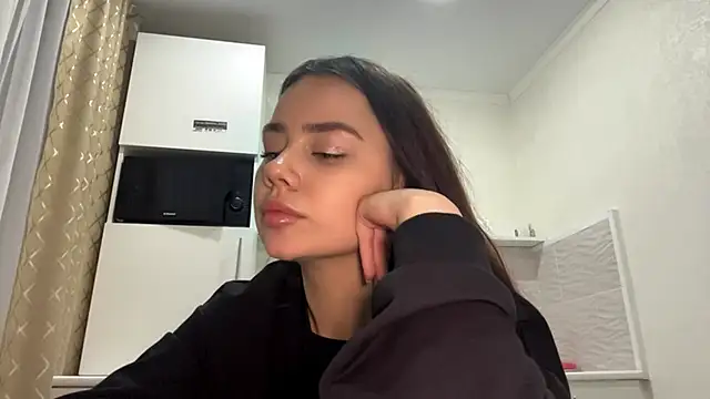 MiloyNoir online show from December 21, 2025, 6:20 pm