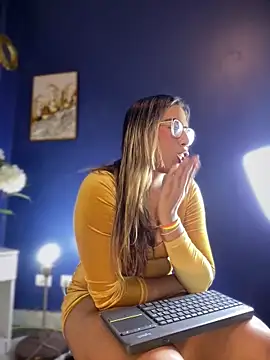 Snapshot of MiaSizzle chatting on February 23, 2026, 8:09 pm MiaSizzle online show from February 23, 2026, 8:09 pm