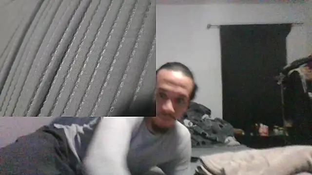 Snapshot of BlueCollarCouple chatting on February 5, 2026, 6:31 am BlueCollarCouple online show from February 5, 2026, 6:31 am