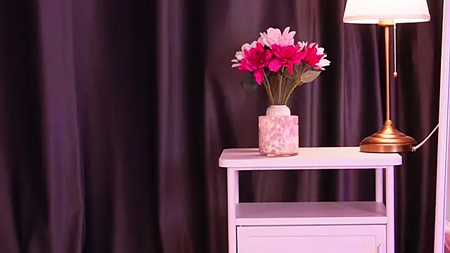 Snapshot of ClaireLust chatting on August 6, 2026, 7:31 pm ClaireLust online show from August 6, 2026, 7:31 pm