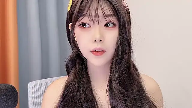 smalldaisy online show from February 13, 2026, 1:49 am