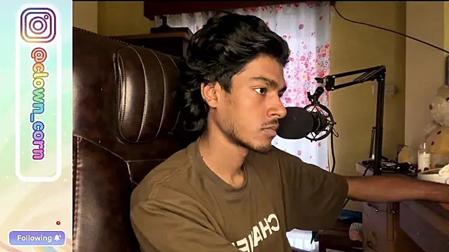 Snapshot of tooexpensive chatting on February 1, 2026, 1:48 am tooexpensive online show from February 1, 2026, 1:48 am