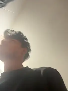 Snapshot of tooexpensive chatting on March 4, 2026, 3:25 am tooexpensive online show from March 4, 2026, 3:25 am