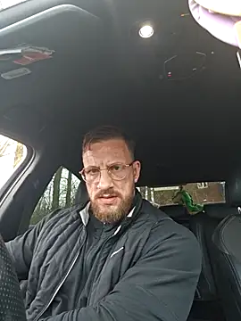 Snapshot of BigDhornyboi2026 chatting on December 22, 2025, 2:17 pm BigDhornyboi2026 online show from December 22, 2025, 2:17 pm