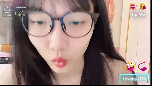 Snapshot of zhnmjx2025 chatting on February 7, 2026, 2:14 pm zhnmjx2025 online show from February 7, 2026, 2:14 pm