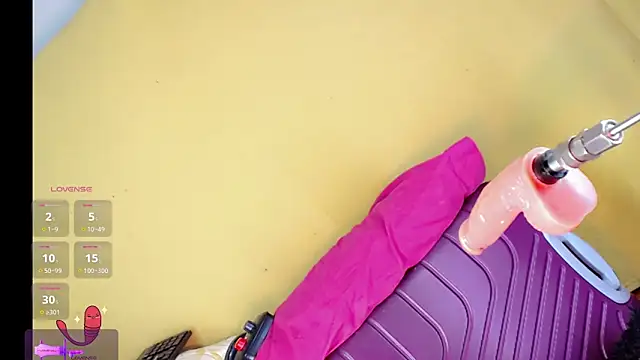 Snapshot of Valeryn_Oficial21 chatting on February 2, 2026, 6:51 pm Valeryn Oficial21 online show from February 2, 2026, 6:51 pm