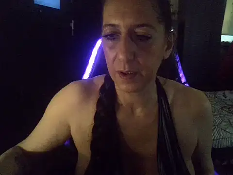 Snapshot of labelgecoquine chatting on April 28, 2026, 9:30 pm labelgecoquine online show from April 28, 2026, 9:30 pm