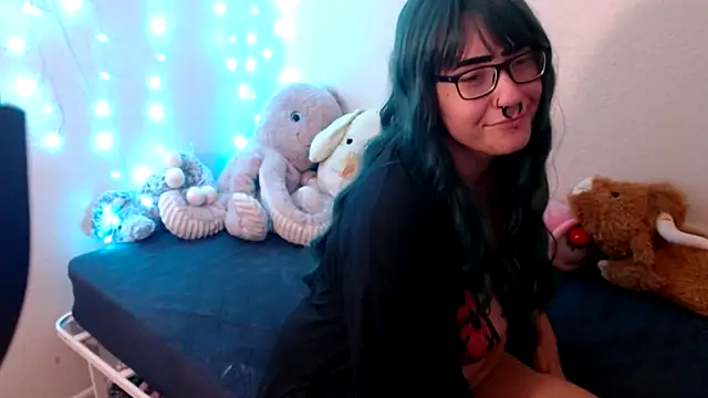 GabbyDaniella online show from April 16, 2026, 6:47 am